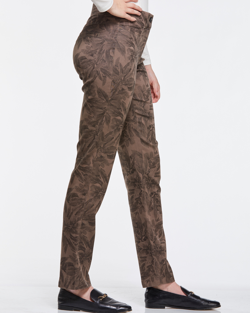 405090_802_36121 ELASTICHE JEANS L MIT BLÄTTERDRUCK