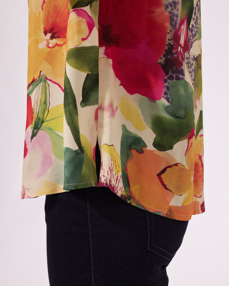 FLORALE BLUSE MIT STEHKRAGEN