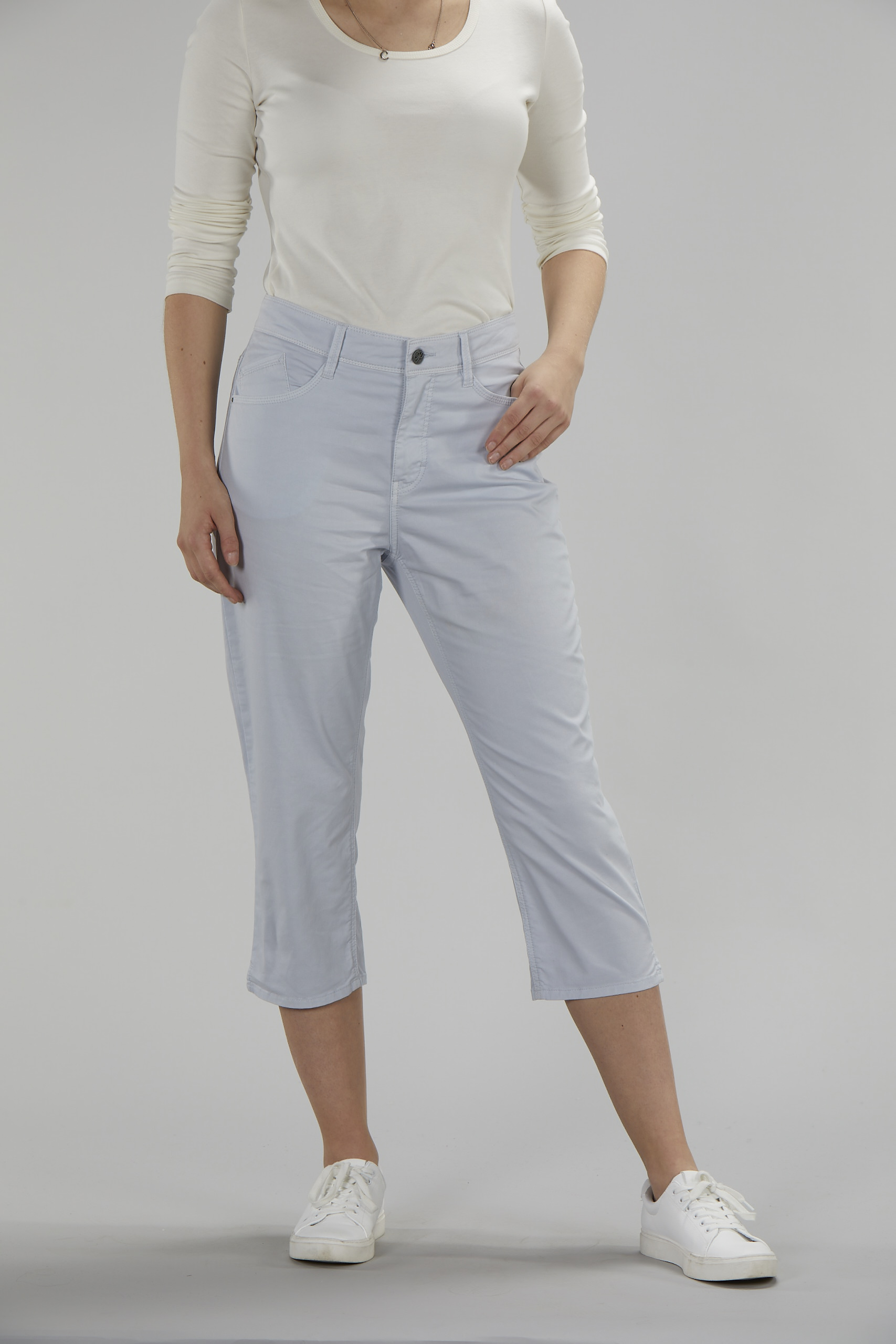 CAPRIJEANS IN 2 FARBEN CAPRIJEANS IN 2 FARBEN