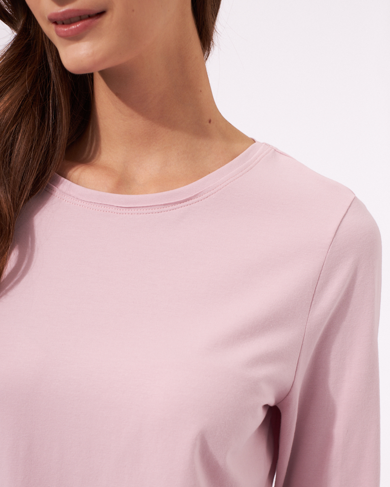 MODERNES LANGARMSHIRT MODERNES LANGARMSHIRT