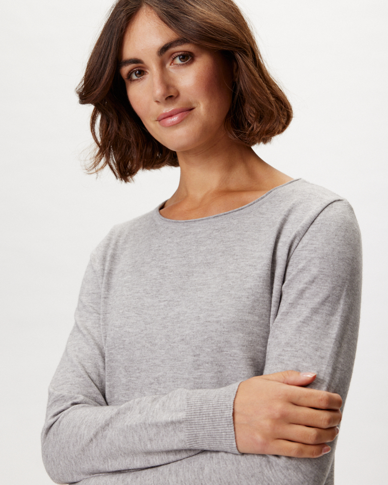 BASIC-PULLI IN ZWEI FARBEN