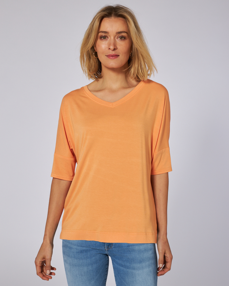 ANGESAGTES SHIRT VON BLUEBEERY ANGESAGTES SHIRT VON BLUEBEERY