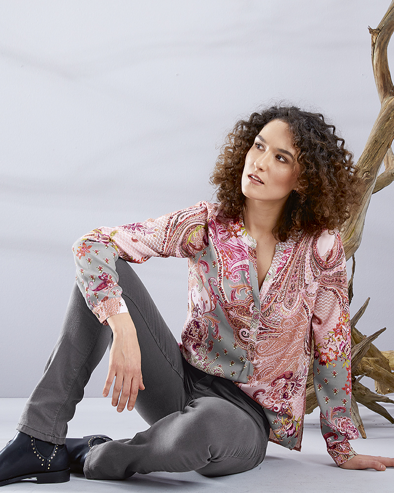 Tunika_Bluse-rose_gemustert-Wonderjeans_Jeans-grau_405123_405024 EDLE BLUSE MIT PAISLEYMUSTER