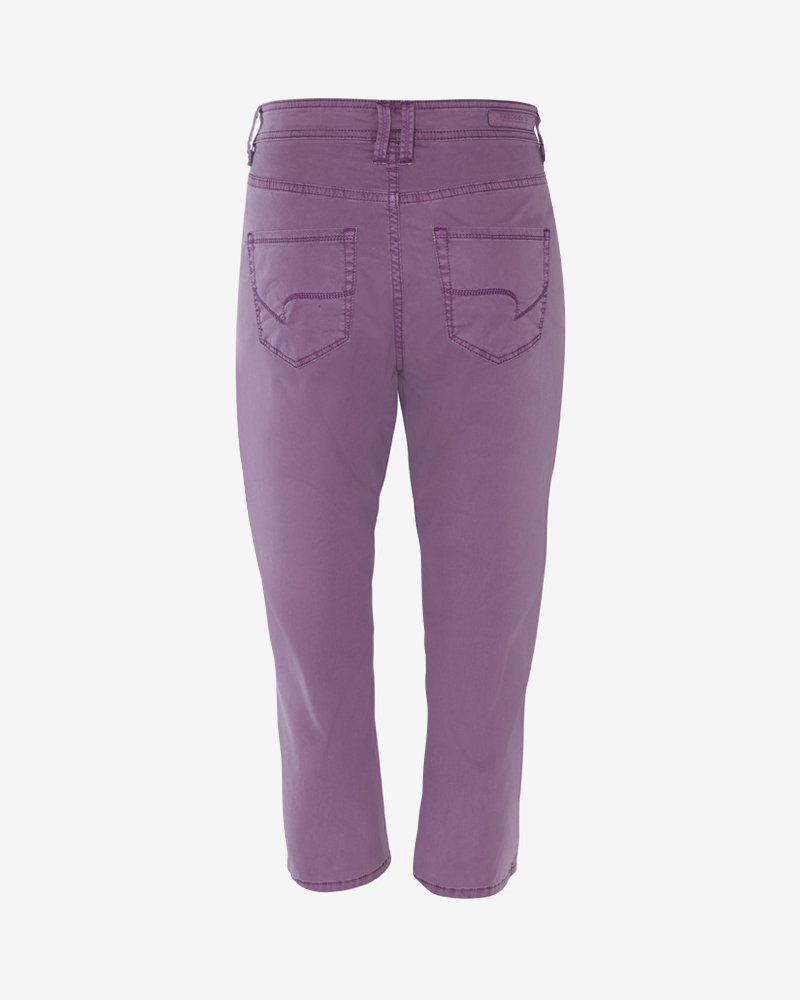 Capri-Jeans_flieder_hinten_413000_Mailina CAPRI-JEANS IN 5-POCKET-FORM
