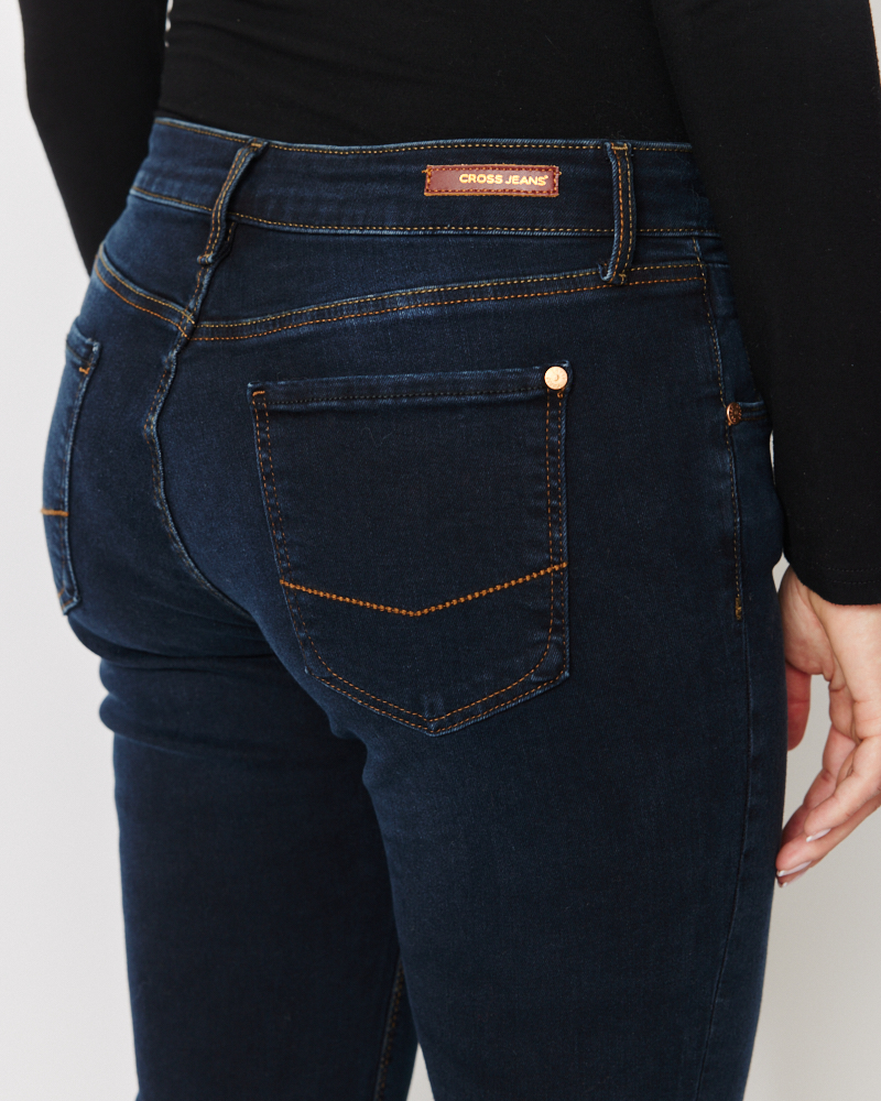 Dunkle Jeans K von CROSS JEANS
