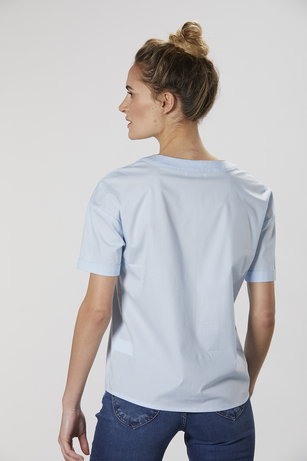 403037-44860 BLUSE MIT RUNDHALS-AUSSCHNITT
