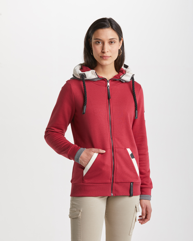 Sweatjacke_rot_421103_Rike_vorn WEICHE SWEATJACKE