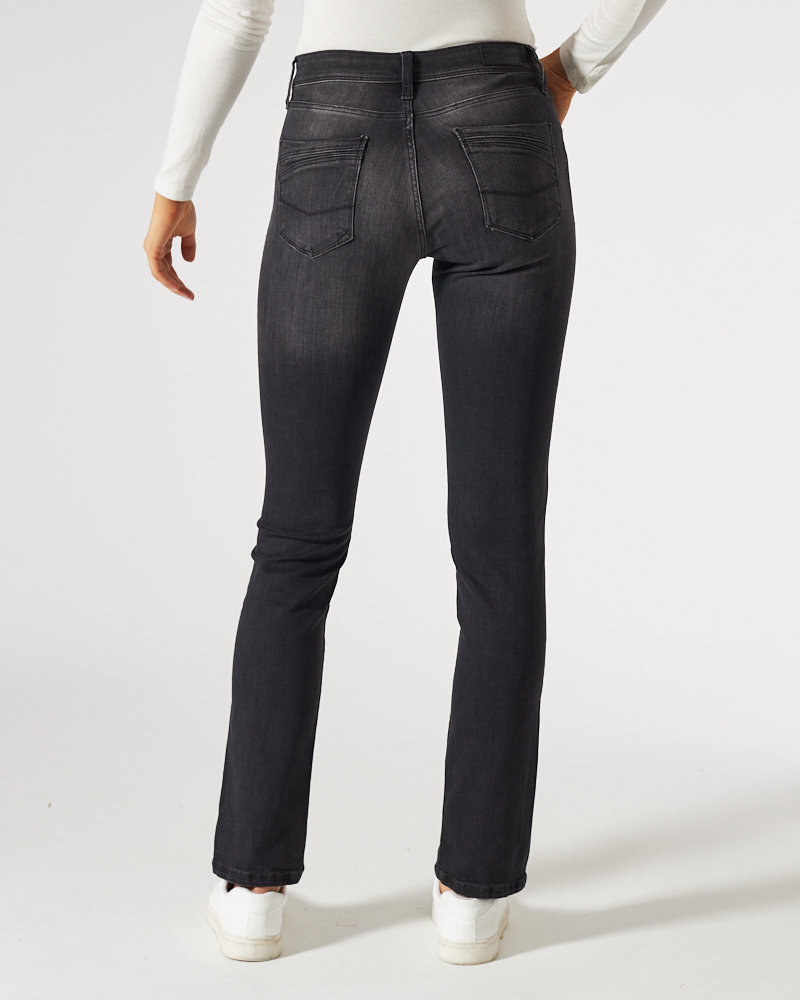 RÖHRENJEANS VON CROSS N RÖHRENJEANS VON CROSS N