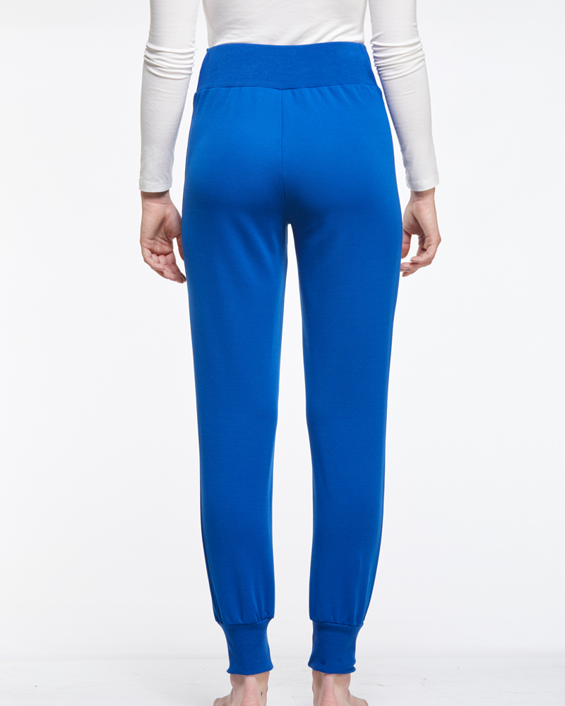 405130_36085 LEGERE YOGA-HOSE N