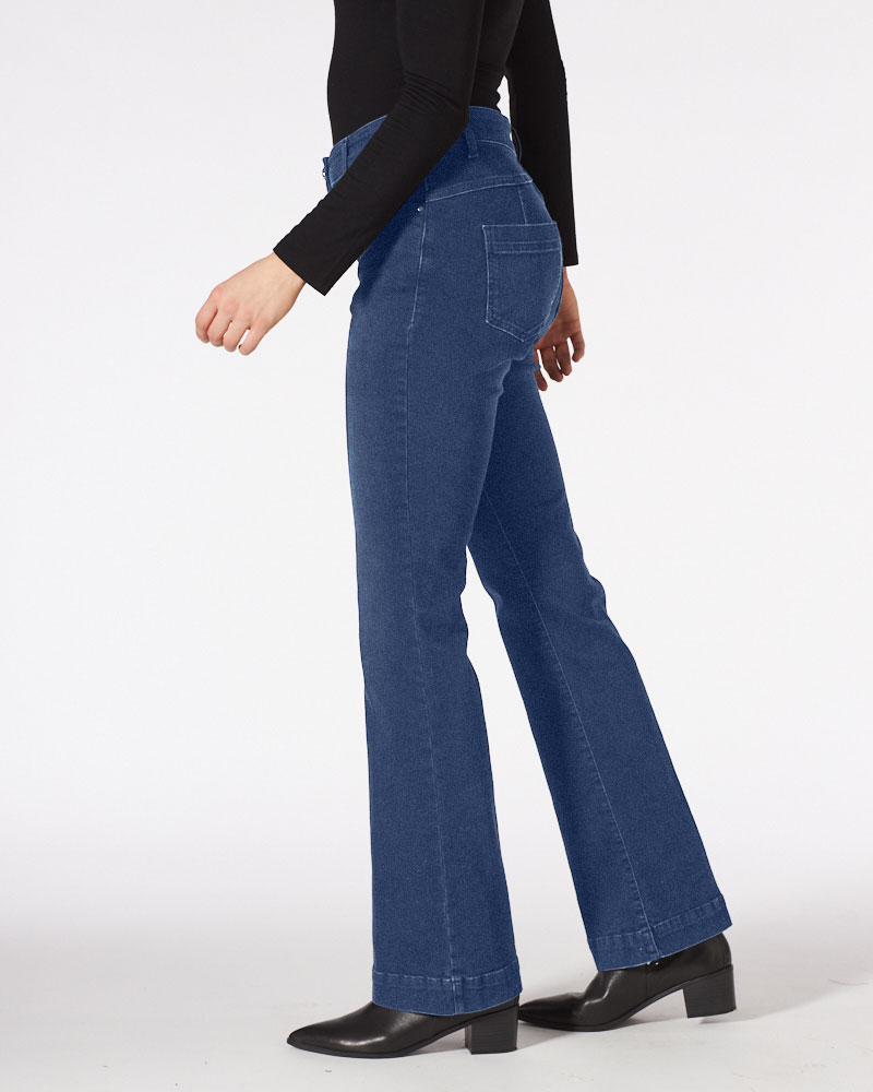 BOOTCUT-JEANS L