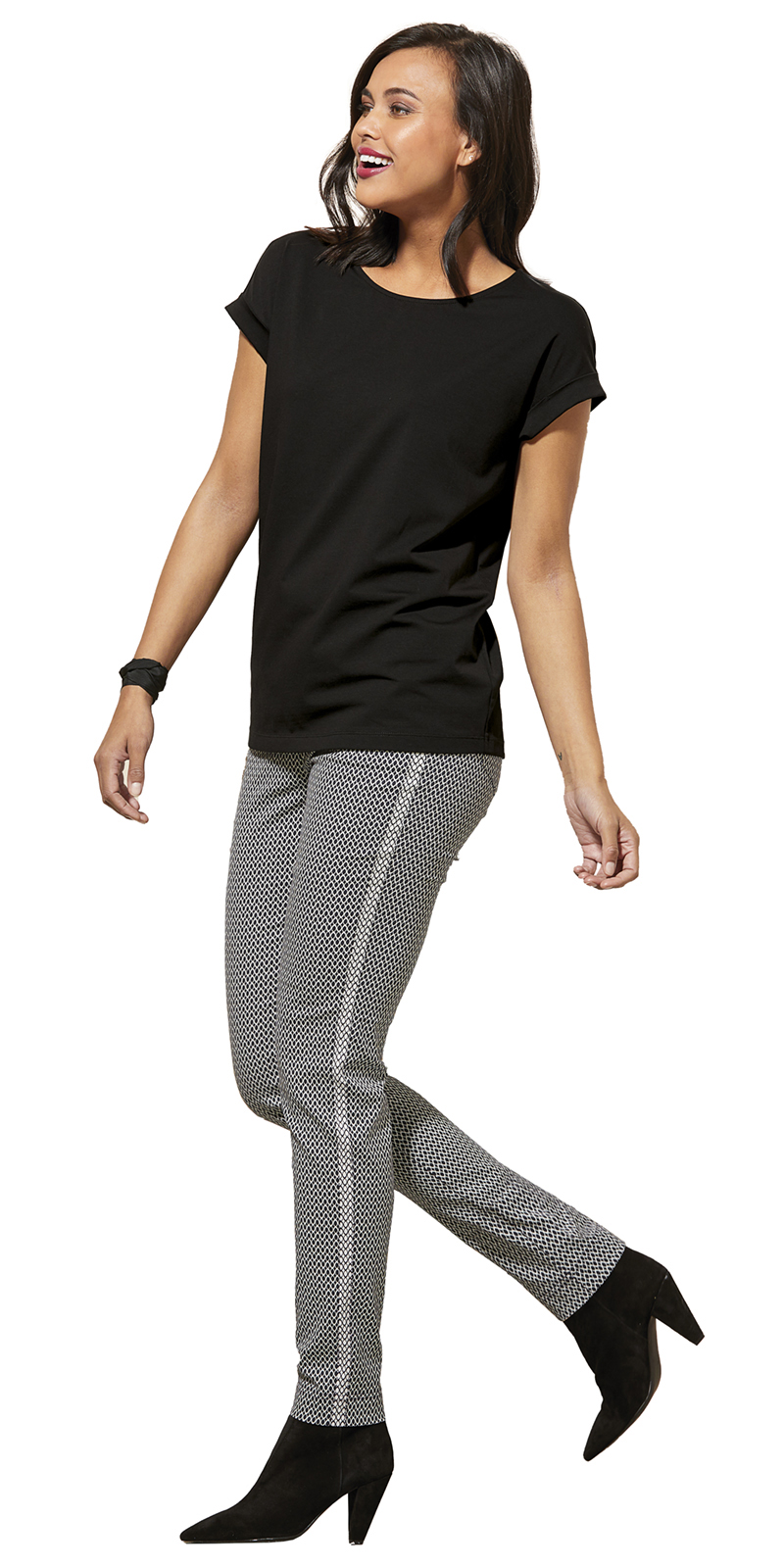SHIRT-schwarz-401080_HOSE-schwarz-gemustert-401097 SCHLUPFHOSE LL GEMUSTERT MIT SEITENSTREIFEN