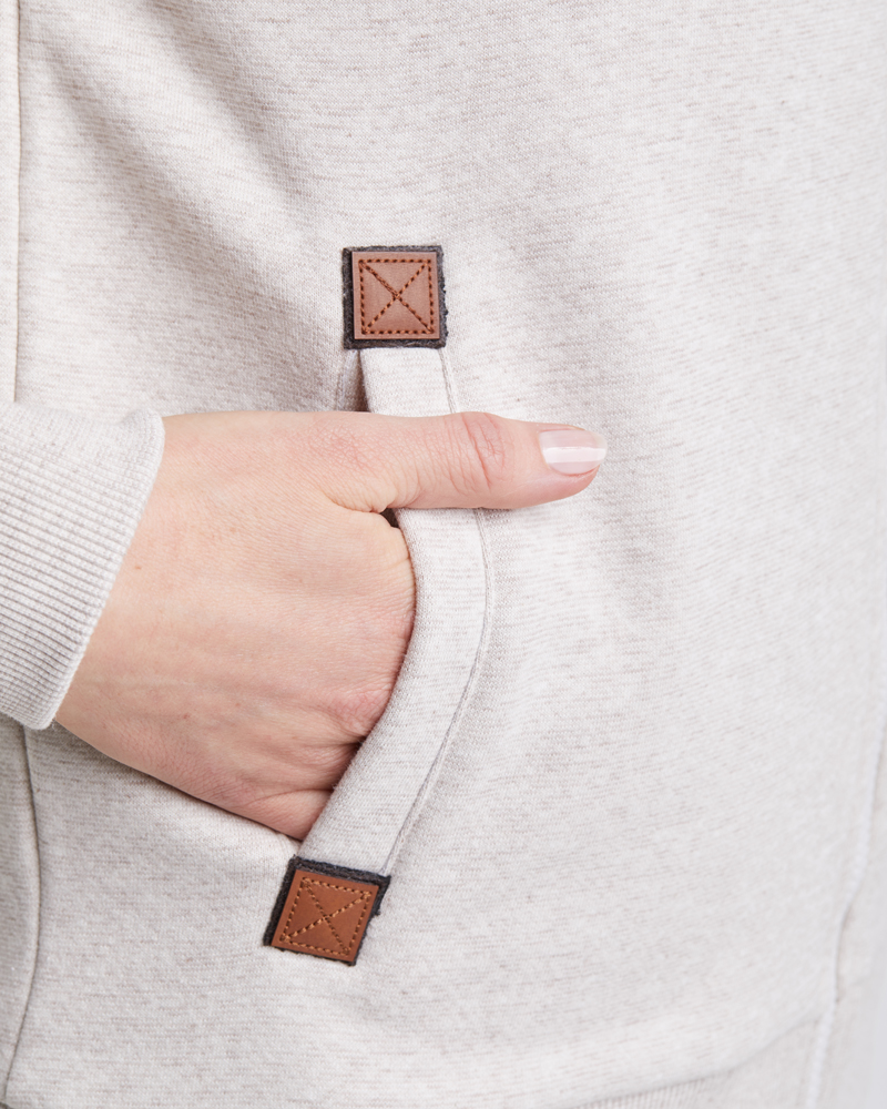 Sweatjacke_sand_421102_Lilith_Detail-4 WEICHE SWEATJACKE