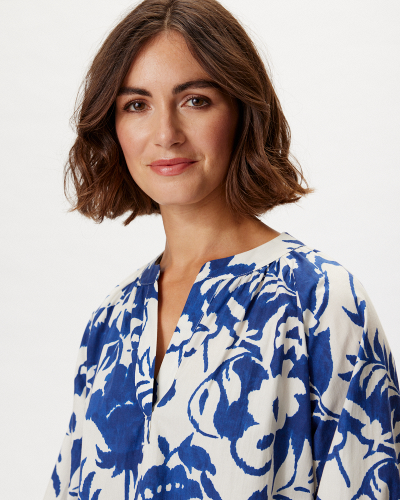 FLORALE TUNIKABLUSE VON BLUEBEERY