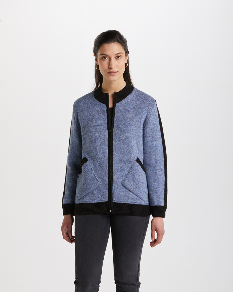 Strickjacke_blau_melange_421082_Ela_vorn STRICKJACKE MIT STEHKRAGEN