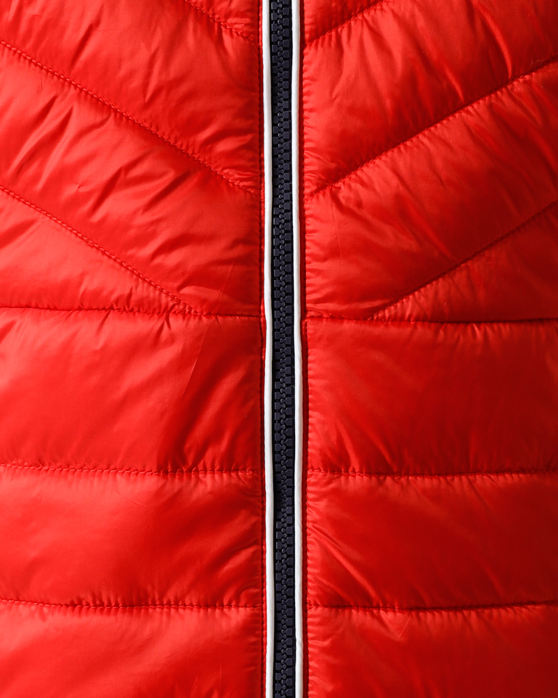 FEDERLEICHTE STEPPJACKE FEDERLEICHTE STEPPJACKE