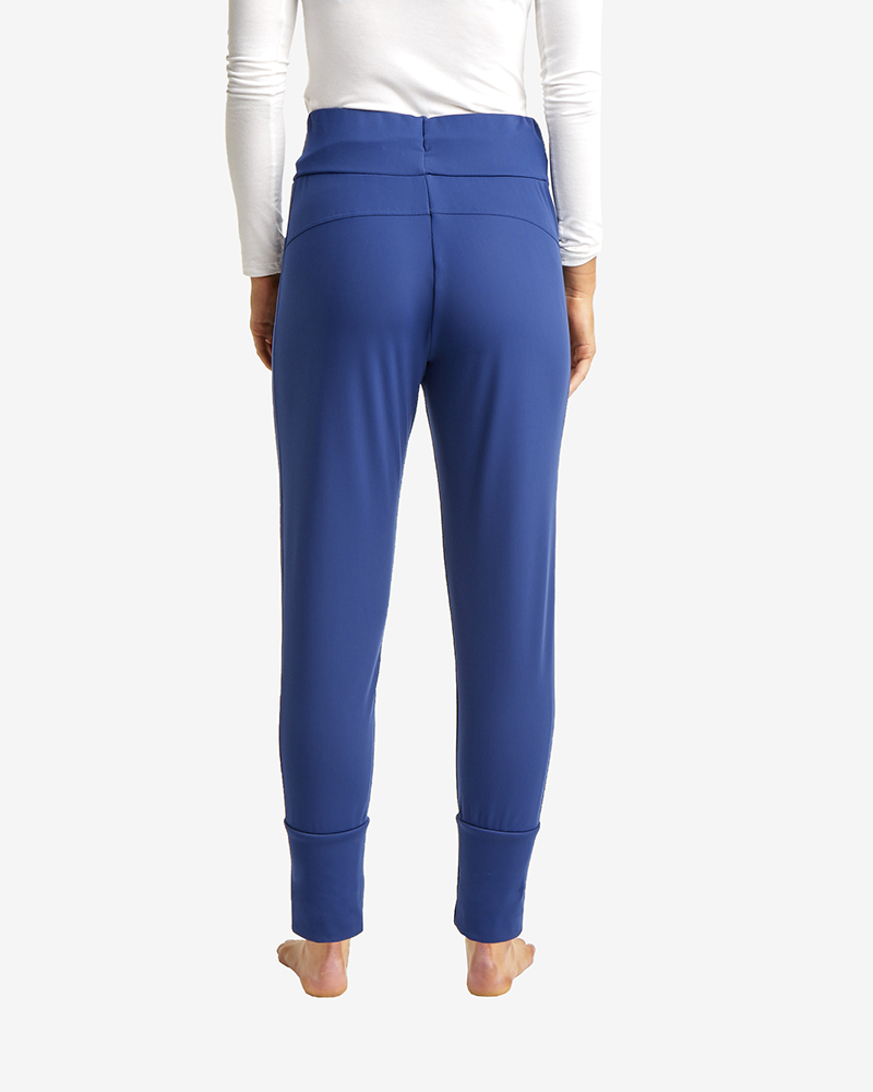 Yogahose_421168_Hemana_hinten LÄSSIGE YOGAHOSE N