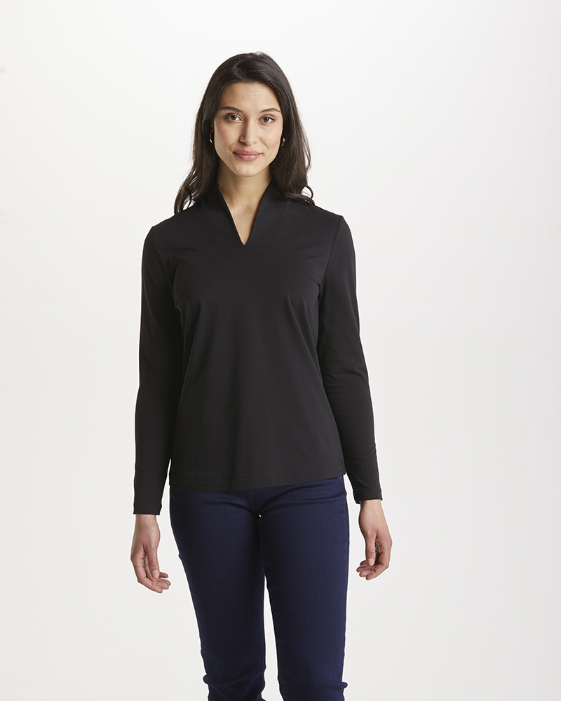 Shirt_schwarz_421042_Clara_vorn KELCHKRAGENSHIRT VON SUNA