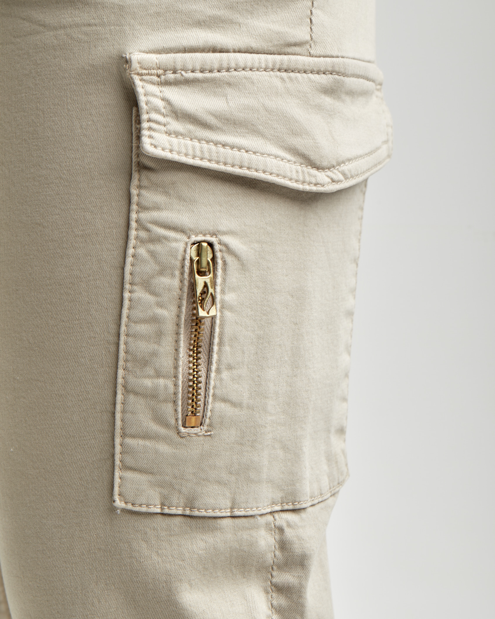 Cargohose_sand_421004_Balu_Detail CARGOJEANS N