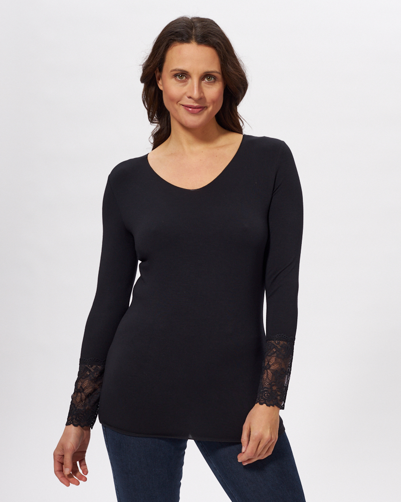 LANGARMSHIRT MIT SPITZE LANGARMSHIRT MIT SPITZE