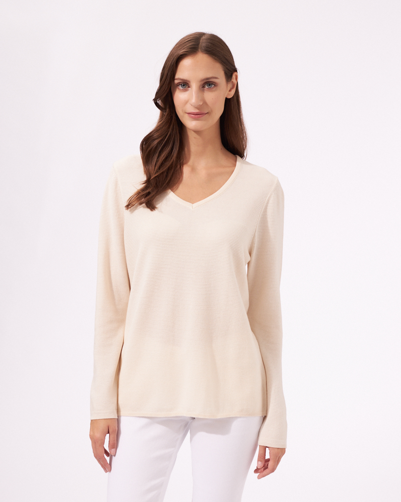 FEINSTRICKPULLI MIT V-AUSSCHNITT FEINSTRICKPULLI MIT V-AUSSCHNITT