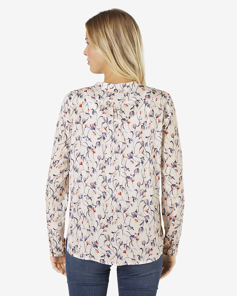 Bluse_natur_blau_gebl-mt_hinten_411032_Doreen VISKOSEBLUSE MIT BLÜTEN