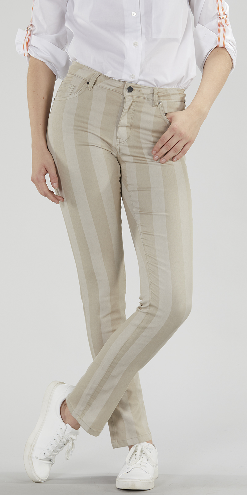404014_452191GOwncDB9VMx0 SCHMALE RÖHRENJEANS L