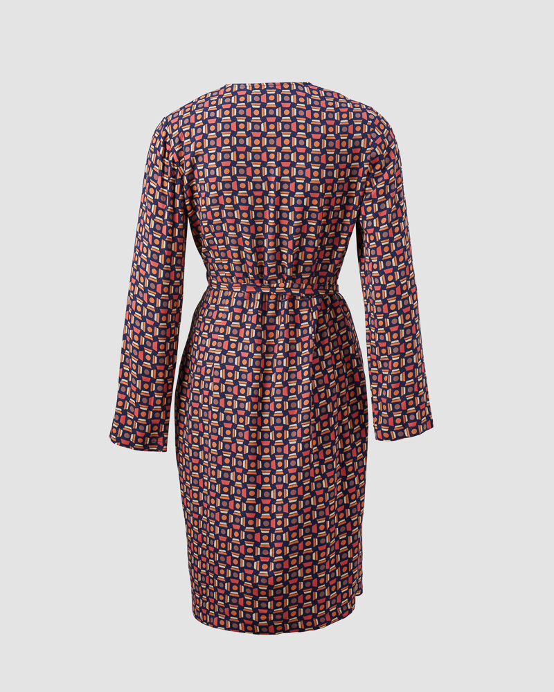 MODISCHES WICKELKLEID MODISCHES WICKELKLEID