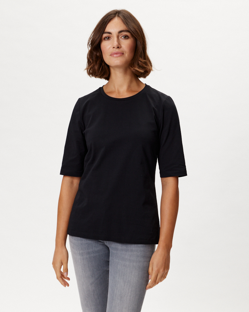 BASIC-SHIRT IN 3 FARBEN