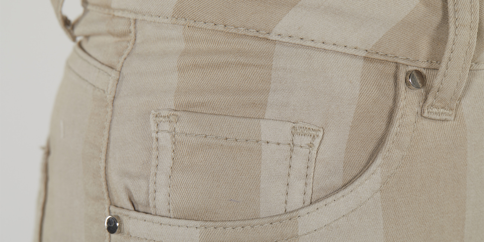 404014_452231y8Fl1dVSHXlo SCHMALE RÖHRENJEANS L