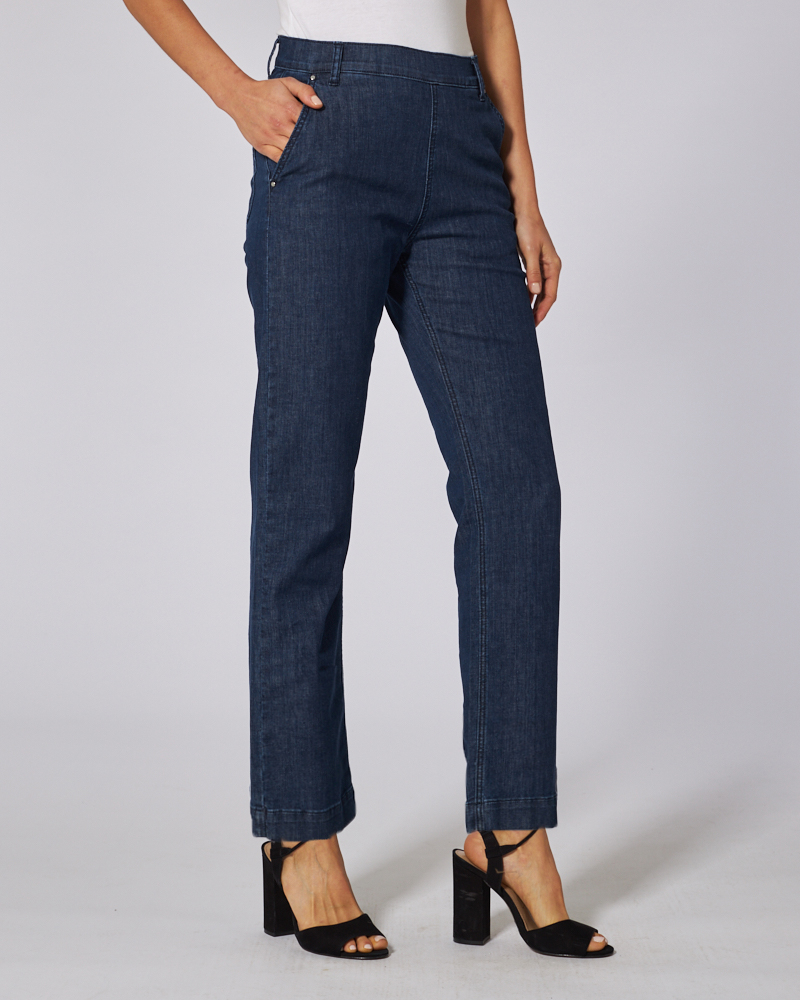 MODISCHE JEANS N MIT WEITEM BEIN MODISCHE JEANS N MIT WEITEM BEIN
