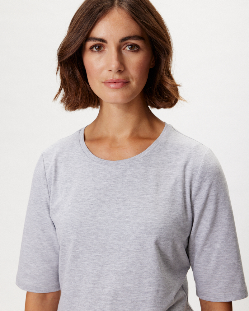 Basic-Shirt mit Rundhals-Ausschnitt