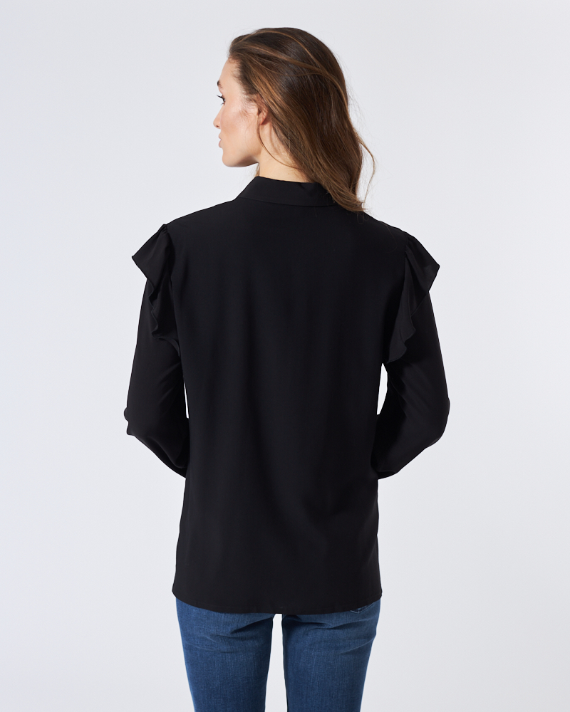 FEMININE BLUSE MIT RÜSCHE FEMININE BLUSE MIT RÜSCHE