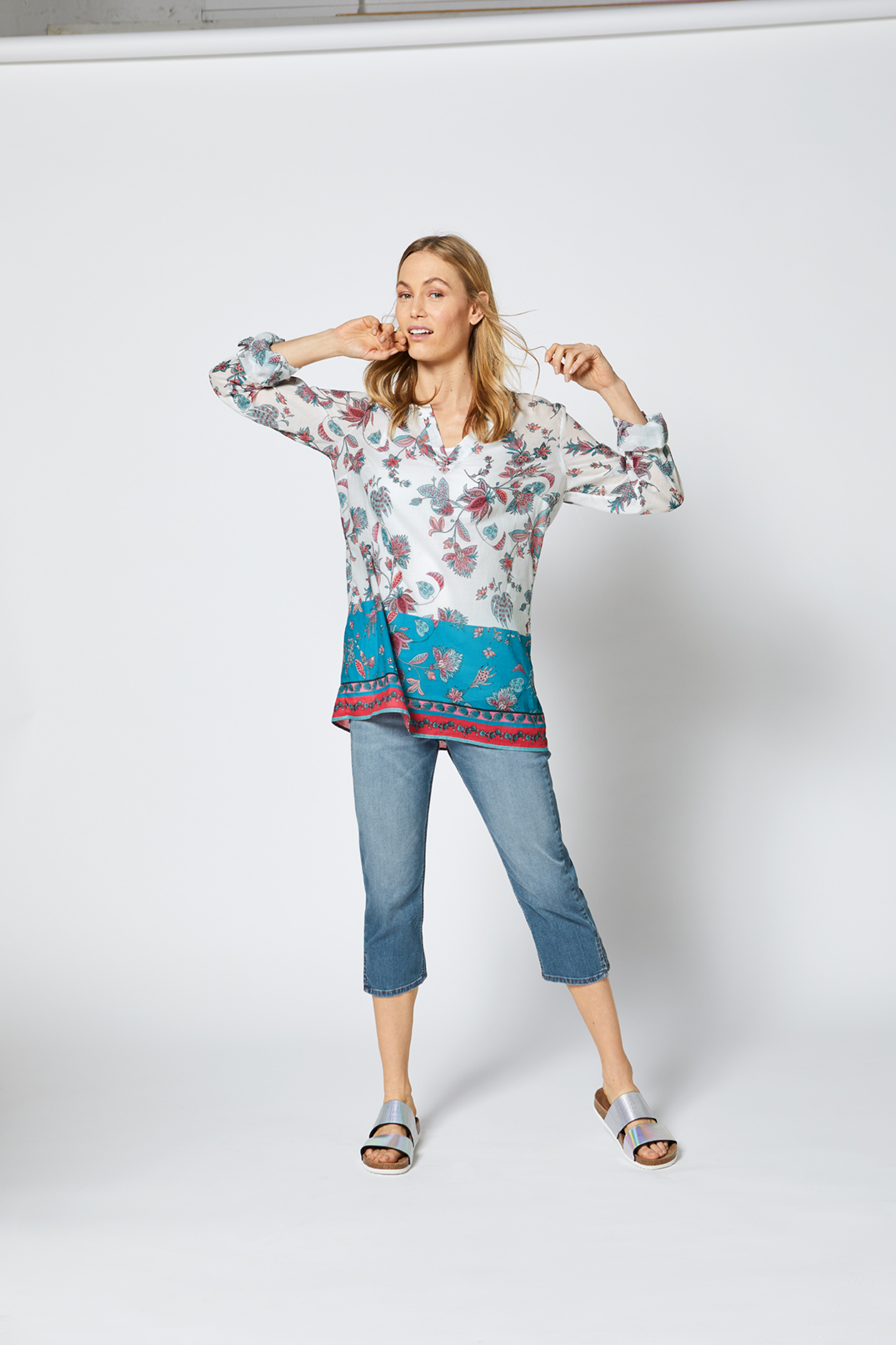 Tunikabluse_blau_weiss_gemustert_413030-Capri-Jeans_blue_413001 TUNIKABLUSE