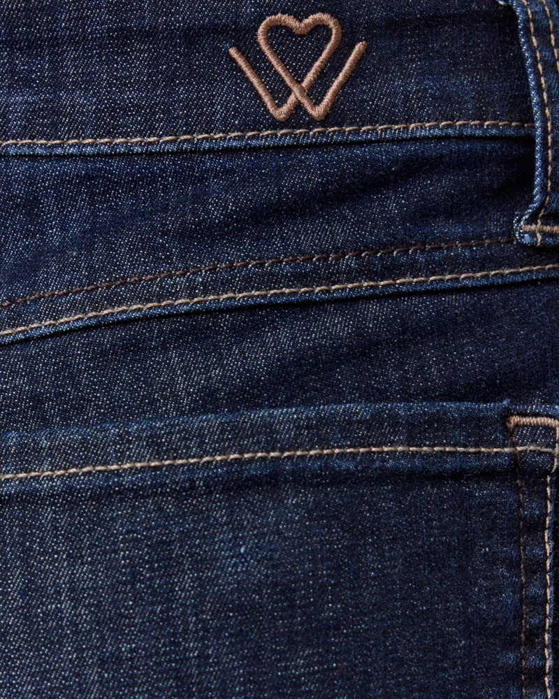 GROSSZÜGIGE WONDERJEANS L