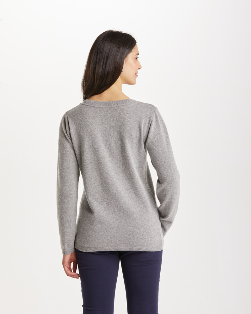 Pulli_grau_421108_Elodie_hinten EDLER FEINSTRICKPULLI