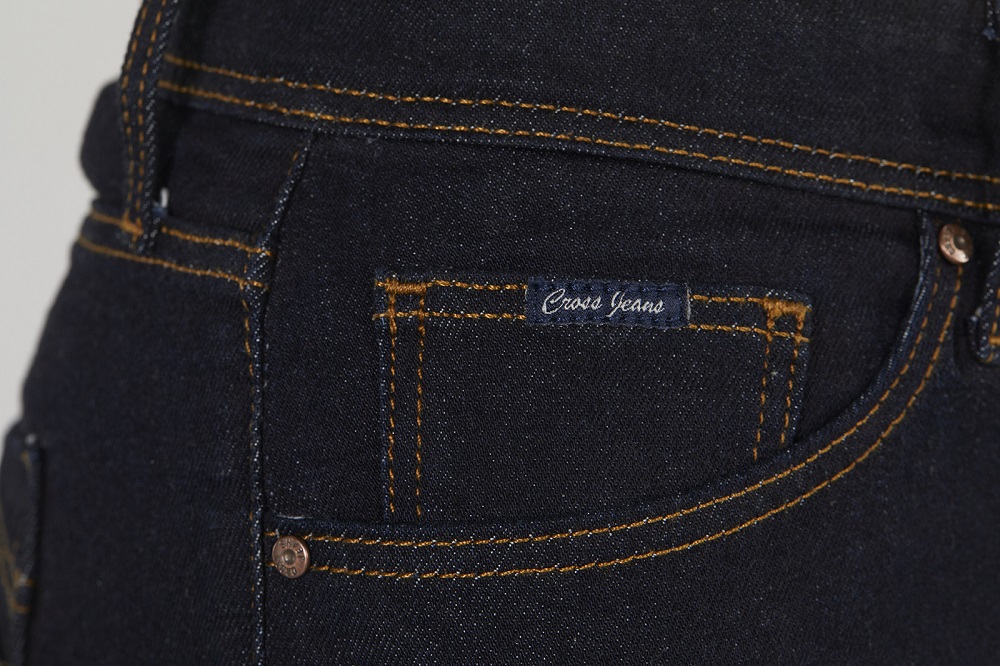 411047_403006_44978 RÖHRENJEANS N