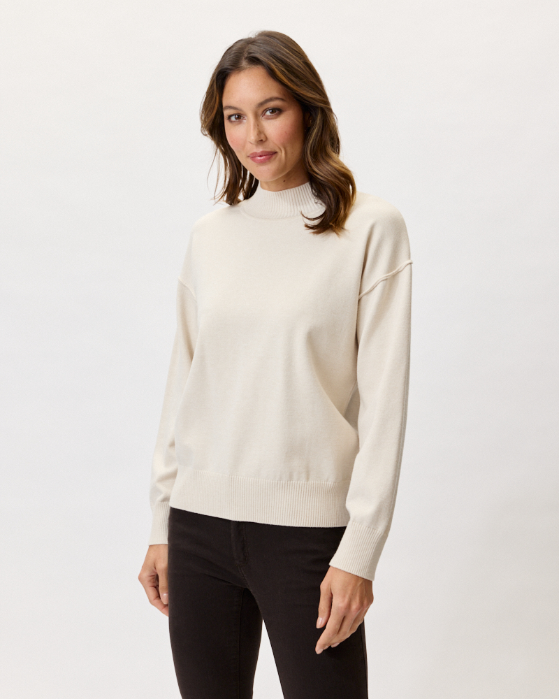 FEINSTRICKPULLI MIT STEHKRAGEN