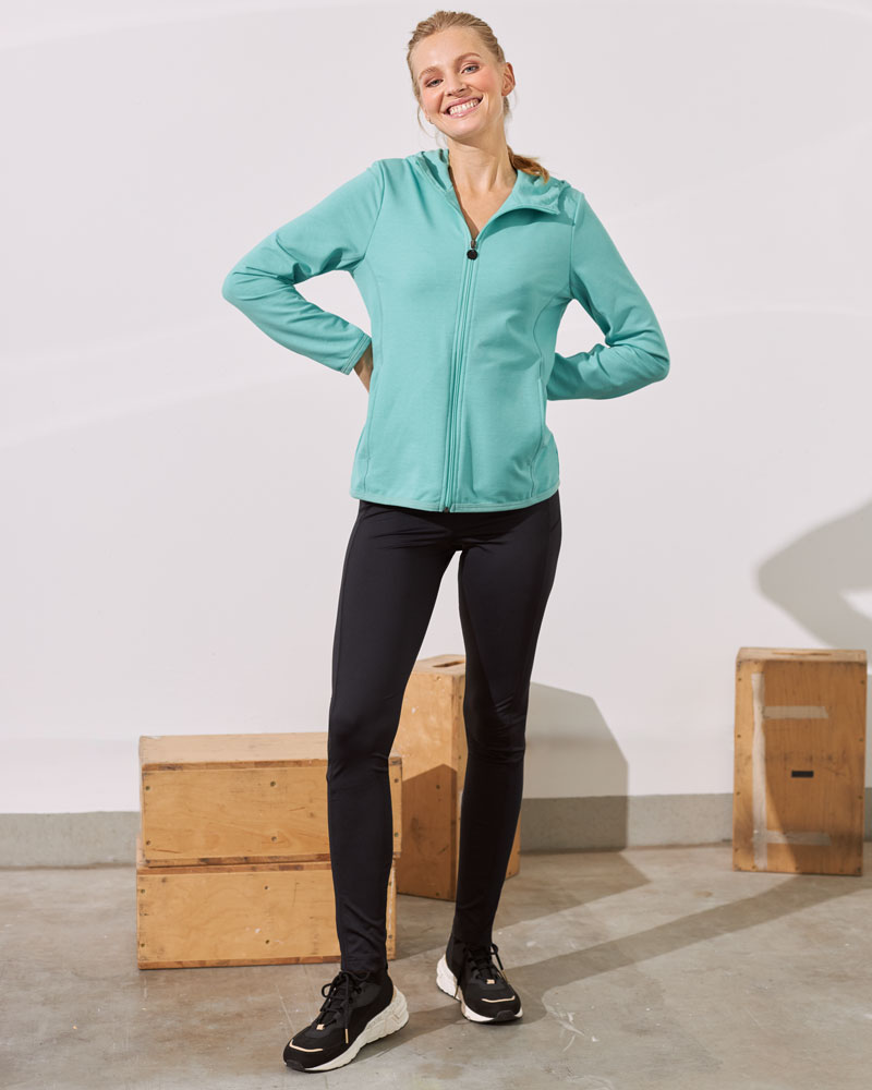 SPORTLICHE JACKE MIT MICROFASER SPORTLICHE JACKE MIT MICROFASER