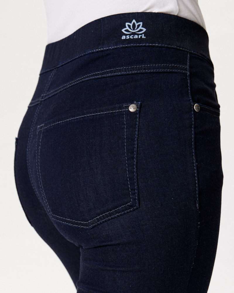 SUPERELASTISCHE JEANS N VON ASCARI