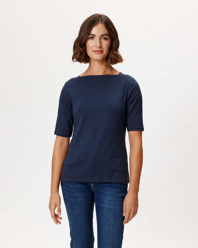 SHIRT MIT U-BOOT-AUSSCHNITT