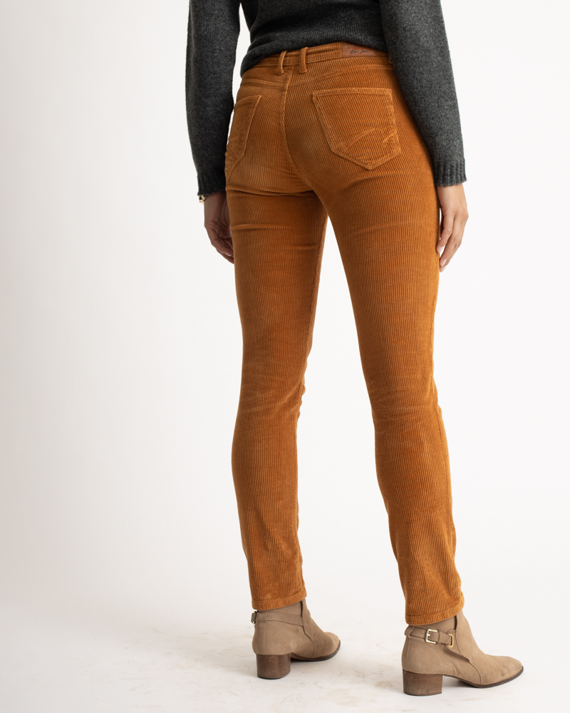 Jeans_curry_422020_Granada_hinten SCHMALE CORD-JEANS L