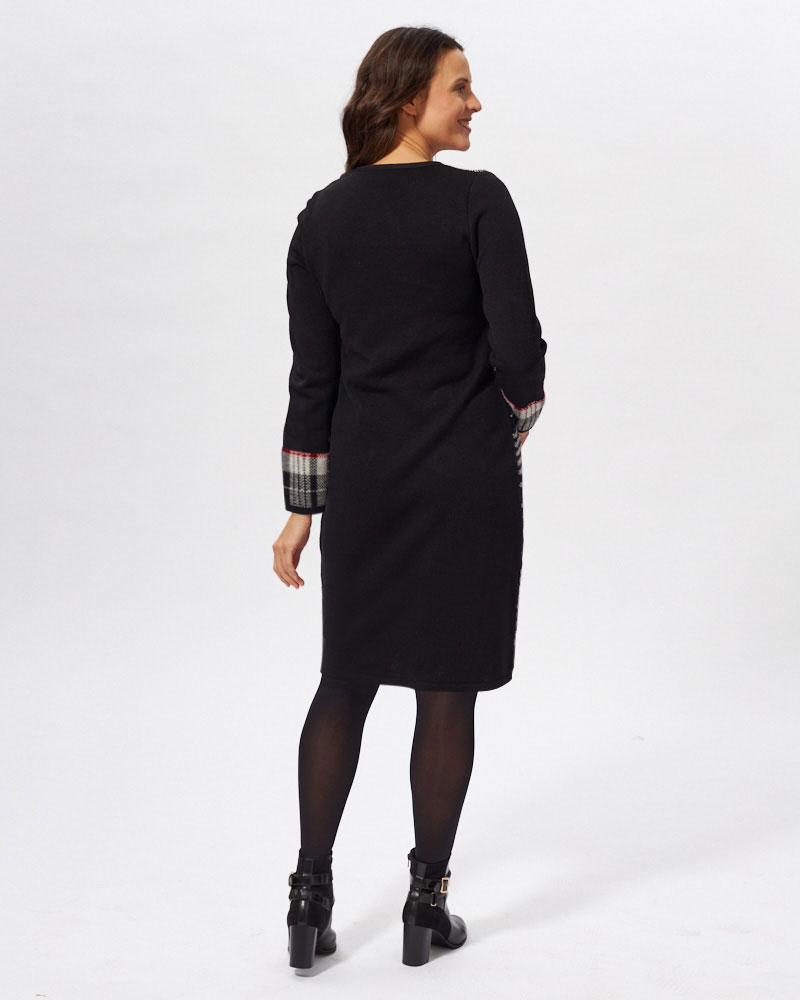 KARO-STRICKKLEID KARO-STRICKKLEID