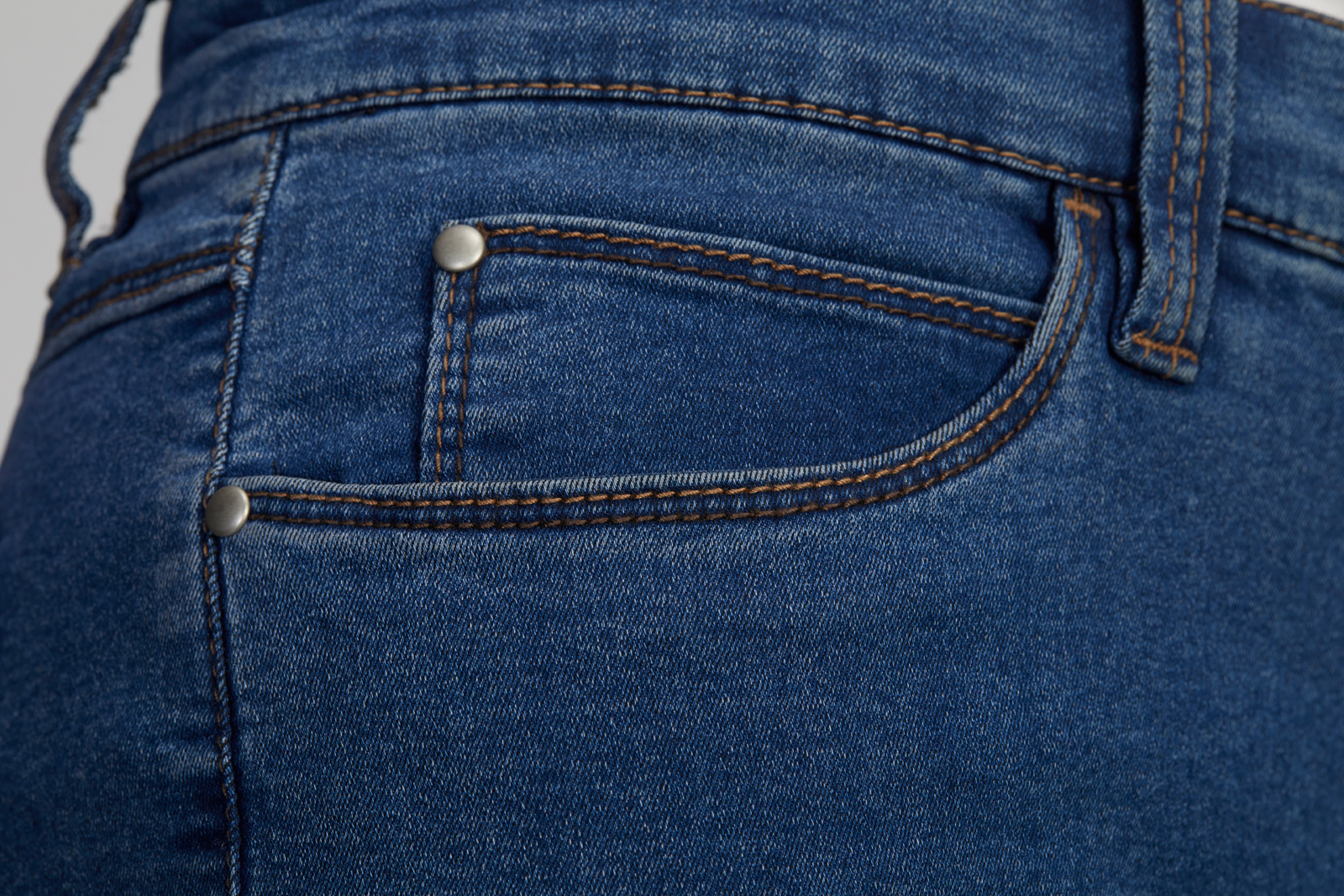 401014Gody_11528 SCHMALE SHAPING-JEANS L