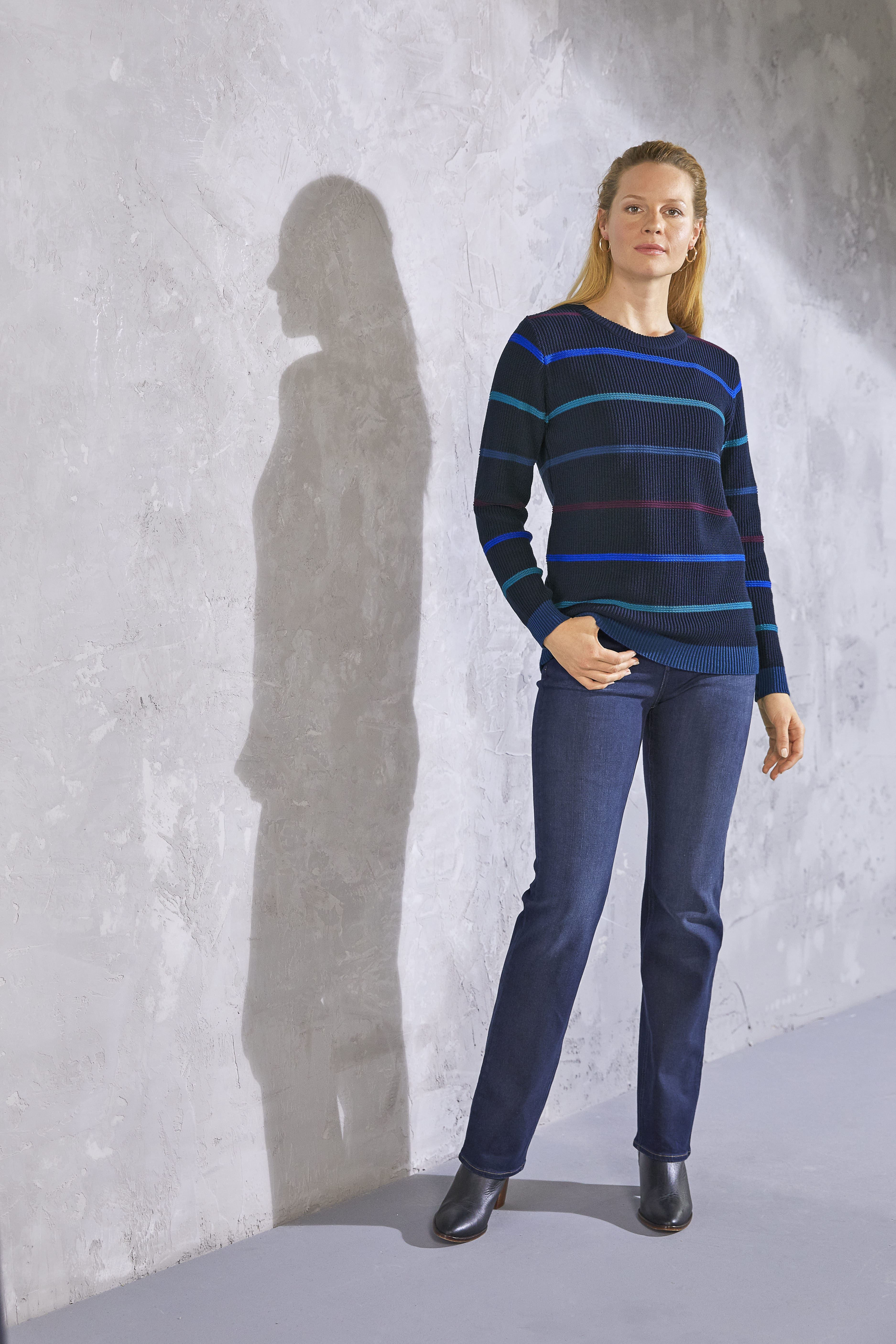 Pulli_marine-gestreift_421032-Jeans_dark-blue_421016-421119-min STRETCHJEANS K