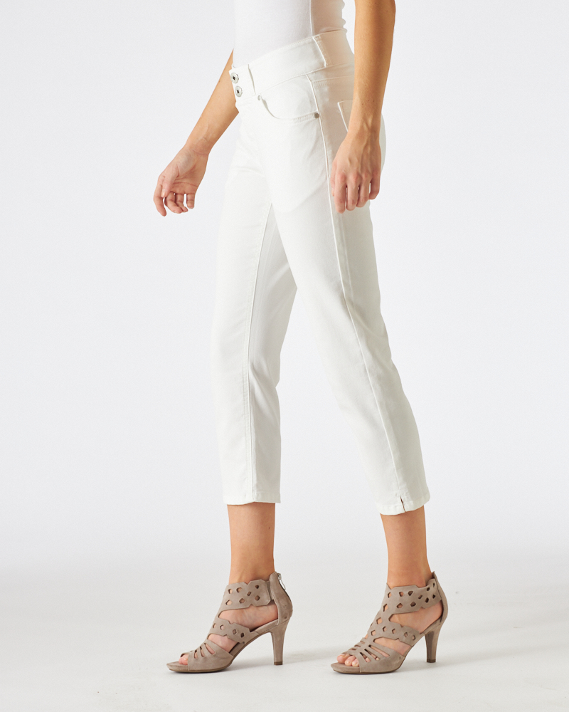 SCHLANKMACHENDE CAPRI-JEANS SCHLANKMACHENDE CAPRI-JEANS