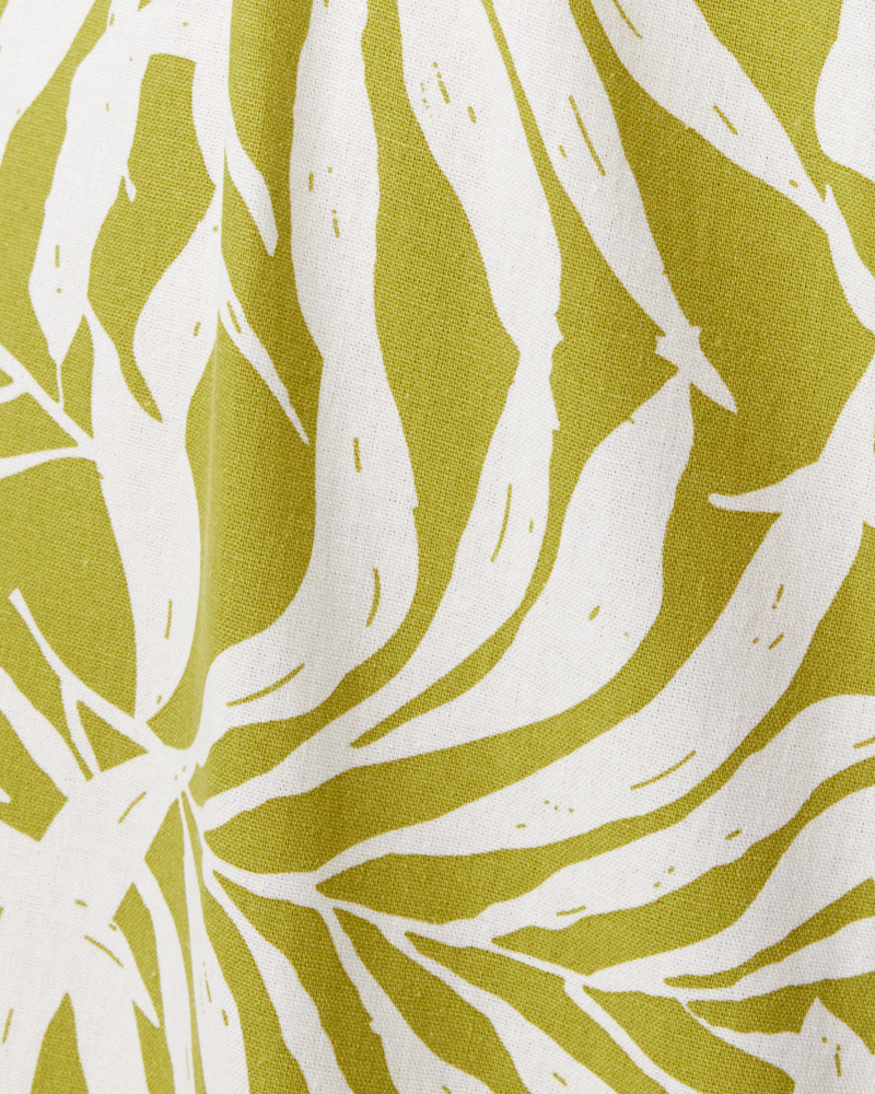 MAXIKLEID IN LEINENOPTIK