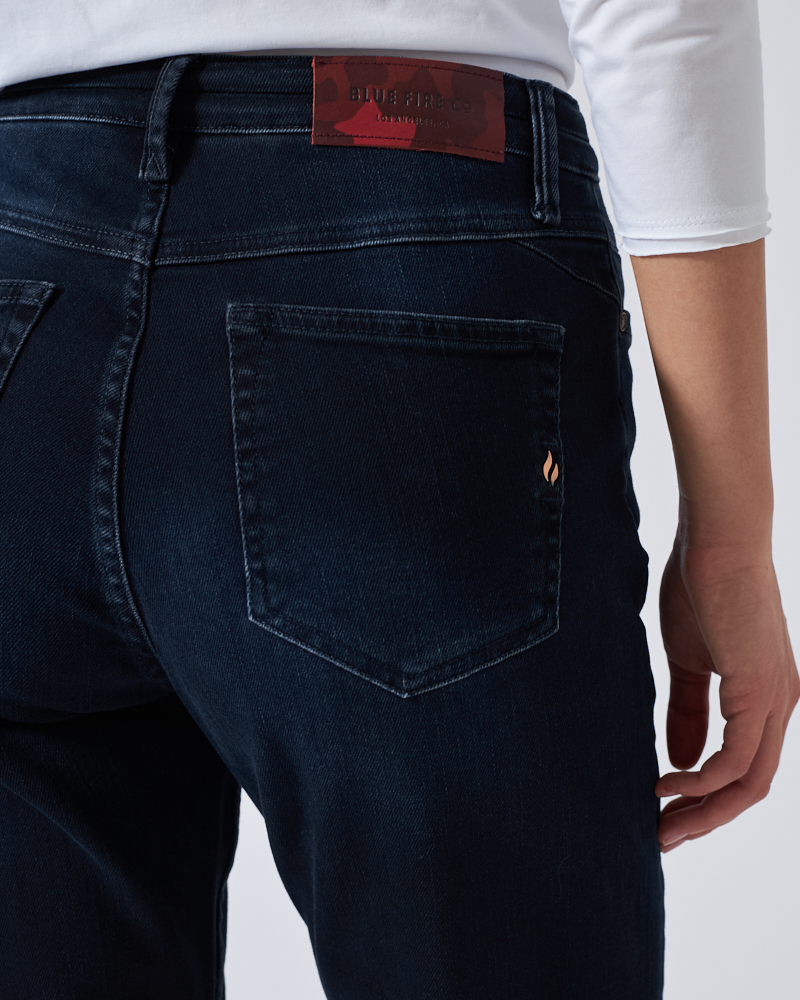 HIGH-WAIST JEANS N