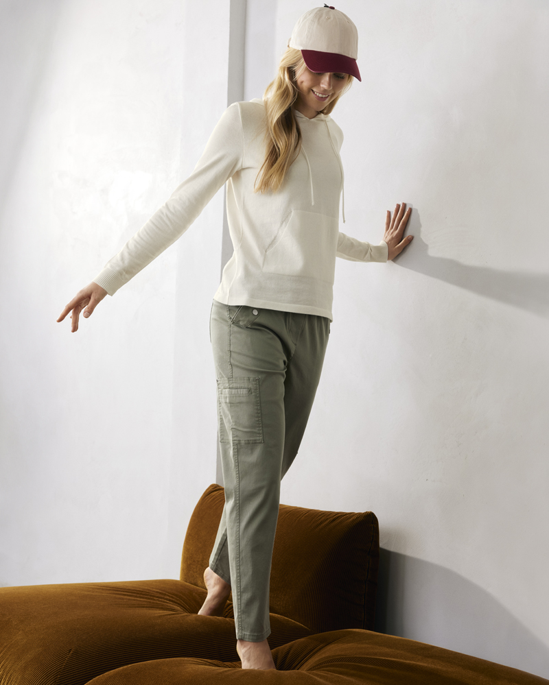 FEINSTRICK-PULLI MIT V-AUSSCHNITT