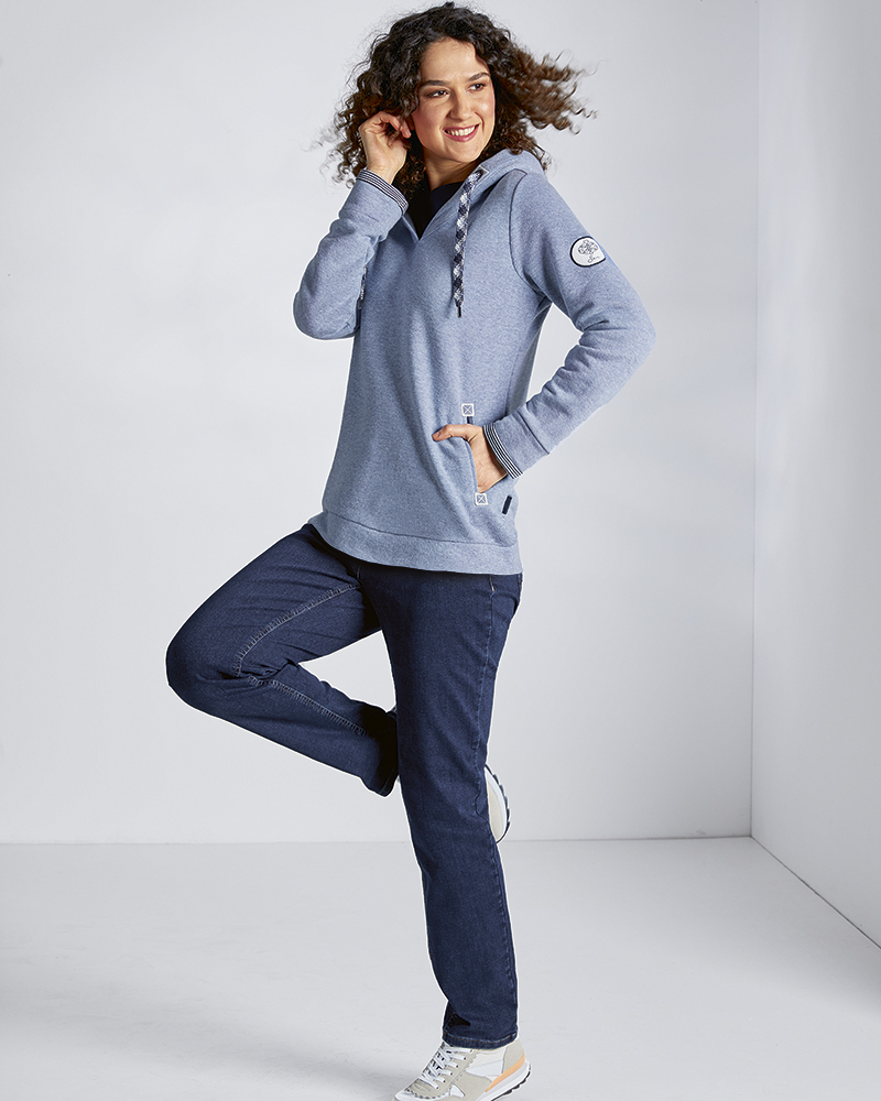 Sweatshirt_Hoodie-blau_grau-Jeans-blau_405043_405091 SHAPING-JEANS L ÖKO-TEX-ZERTIFIZIERT