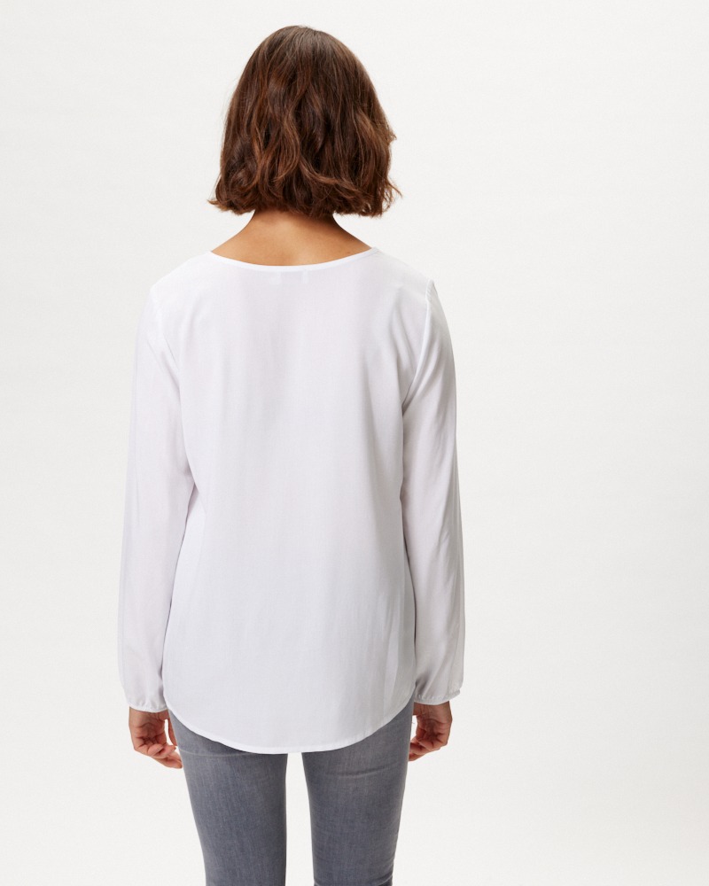 VISKOSEBLUSE MIT CUTOUT